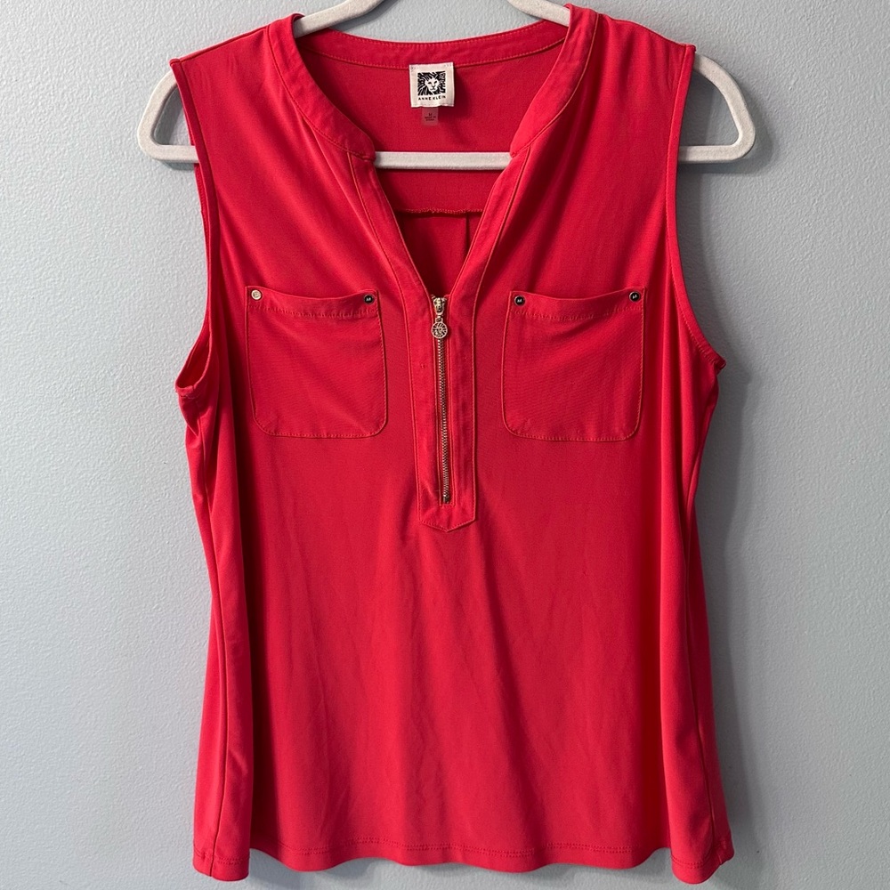 Anne Klein Partial Zip Up Top Sleeveless Red Blouse Size Medium with Pockets